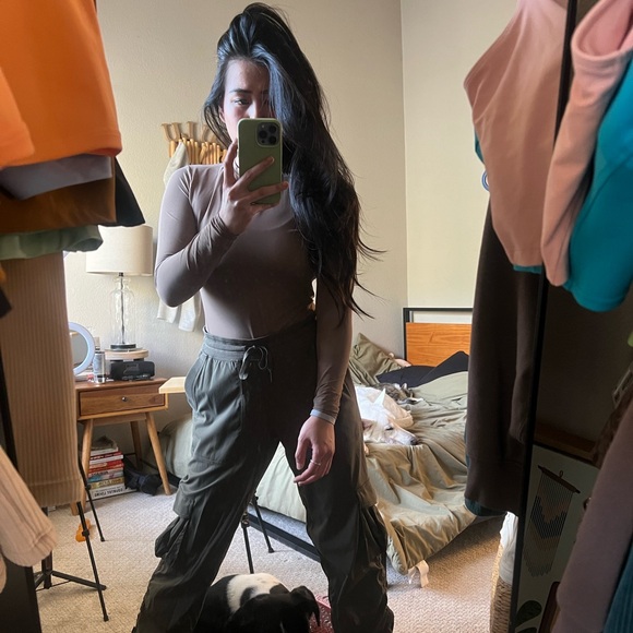 🚨SINCERELYLEONA IS LIVE 8/10 @ 3PM PST 🚨✨ 🚨 COME SAY HI! ✨ - Picture 11 of 14